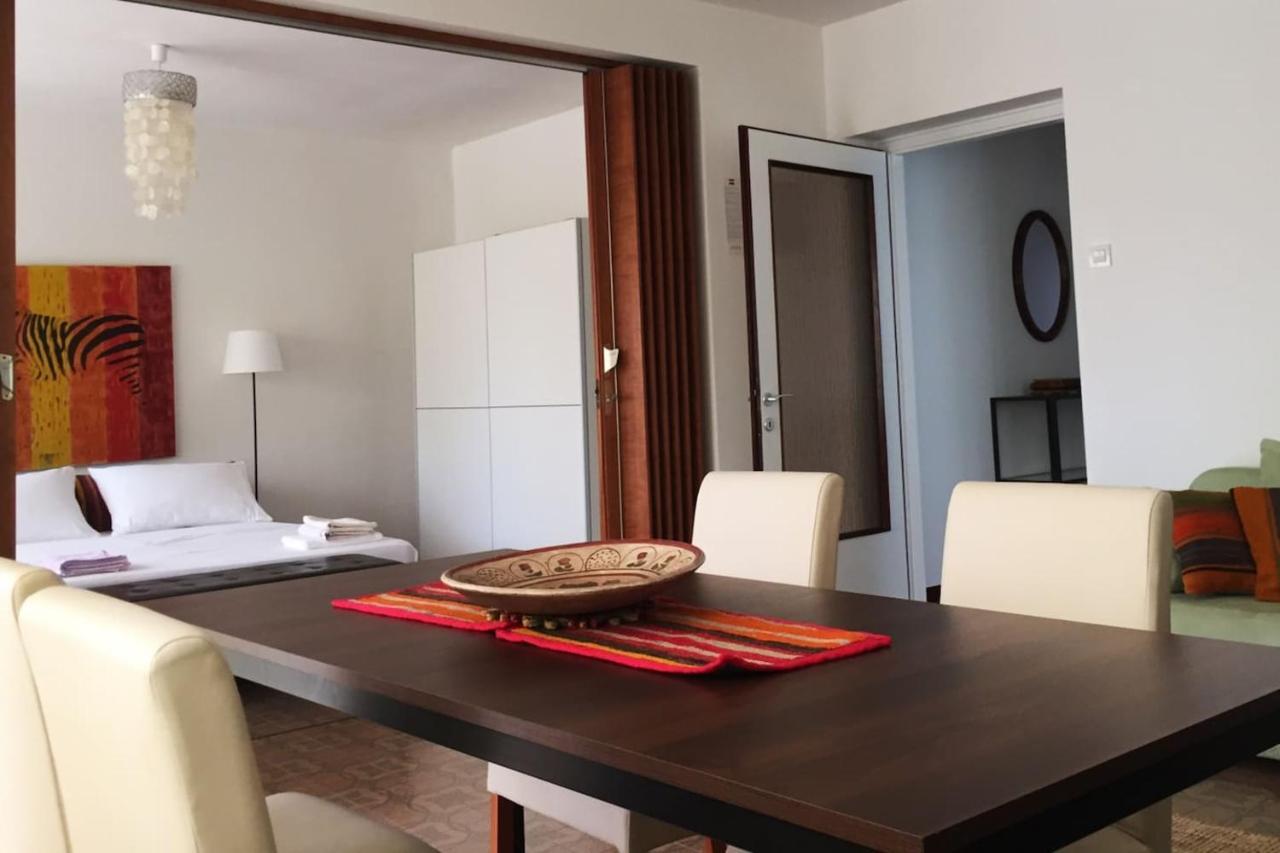 Domic ,Two Bedrooms Whit Large Terrace Нівице Екстер'єр фото