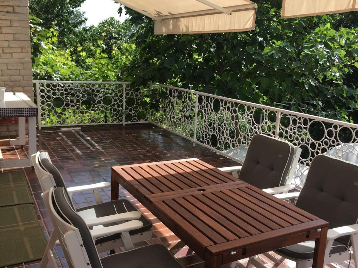 Domic ,Two Bedrooms Whit Large Terrace Нівице Екстер'єр фото